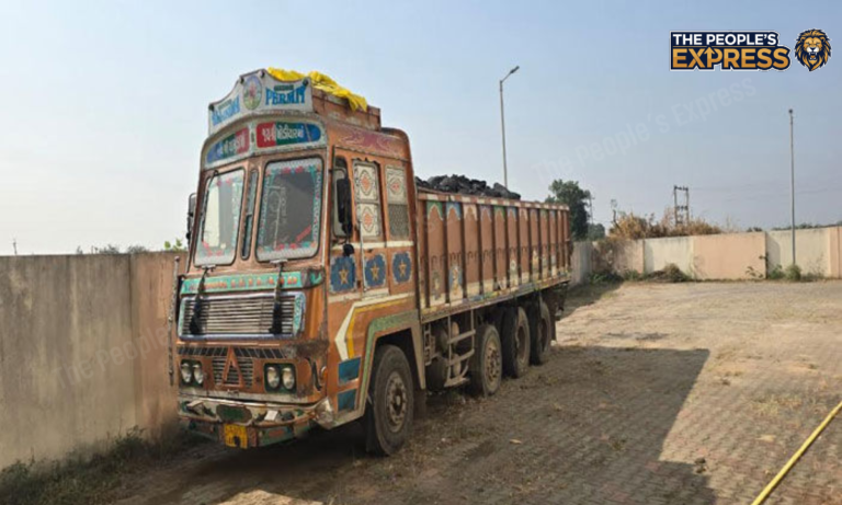 Than Illegal mining of carbocell was caught from the seam of Velala (sa)