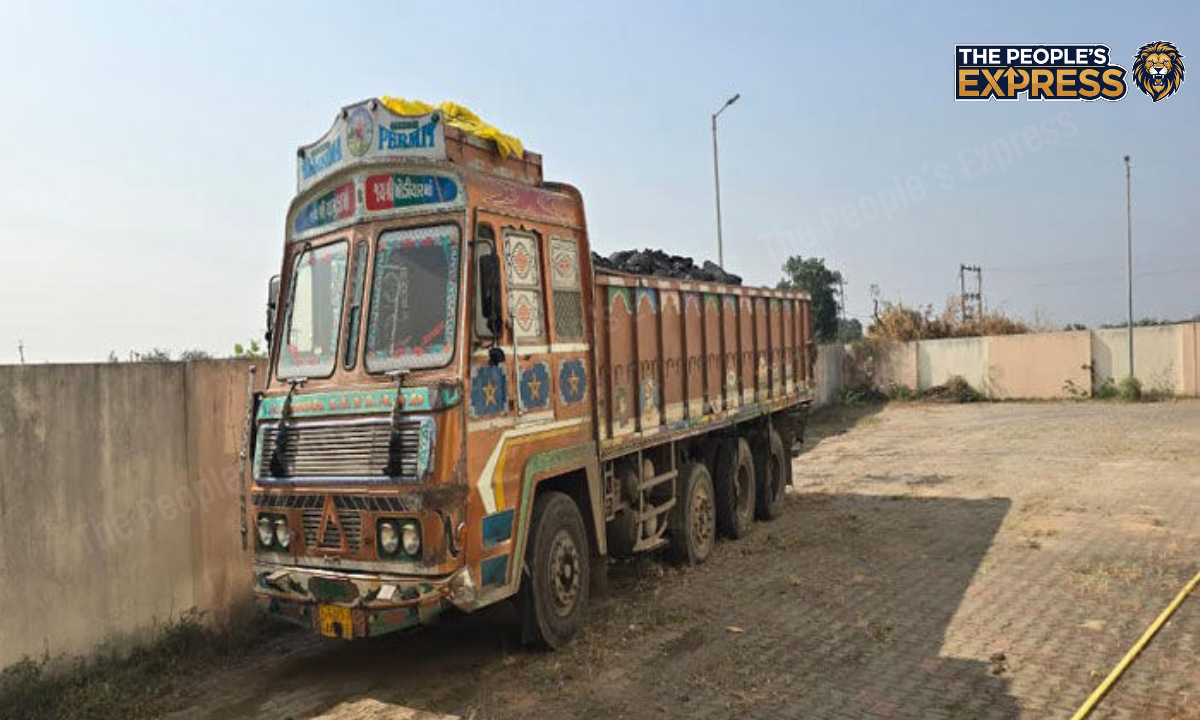 Than Illegal mining of carbocell was caught from the seam of Velala (sa)